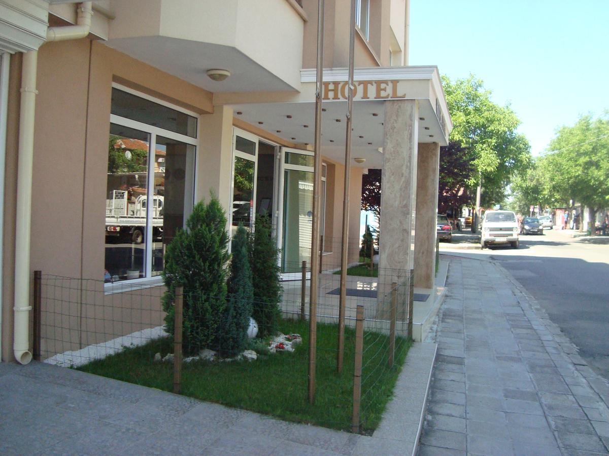 Hotel Astra Ravda Exterior photo